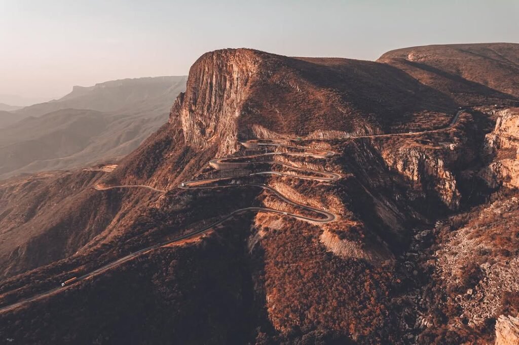 a majestosa serra da leba❤️ • • • • dreamer portrait vision retrato adn fotografias instagram instragramafrica nevergiveup motivatio 2